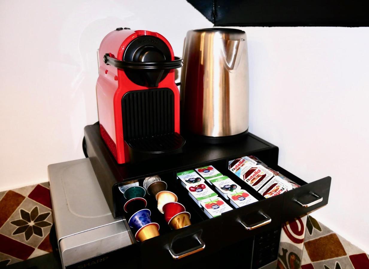 Ninetti Guest House - Apt Centro Storico 카타니아 외부 사진