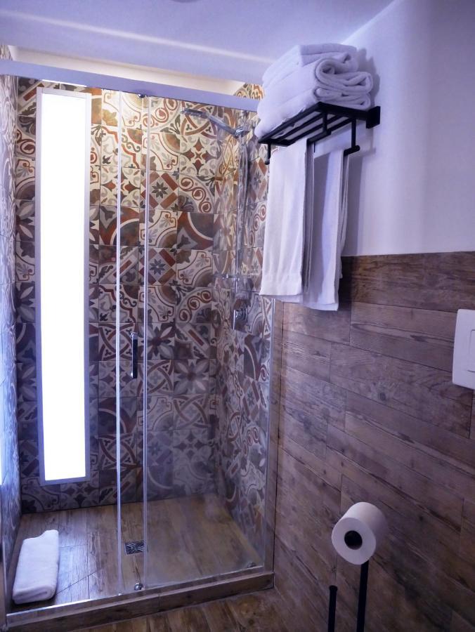 Ninetti Guest House - Apt Centro Storico 카타니아 외부 사진