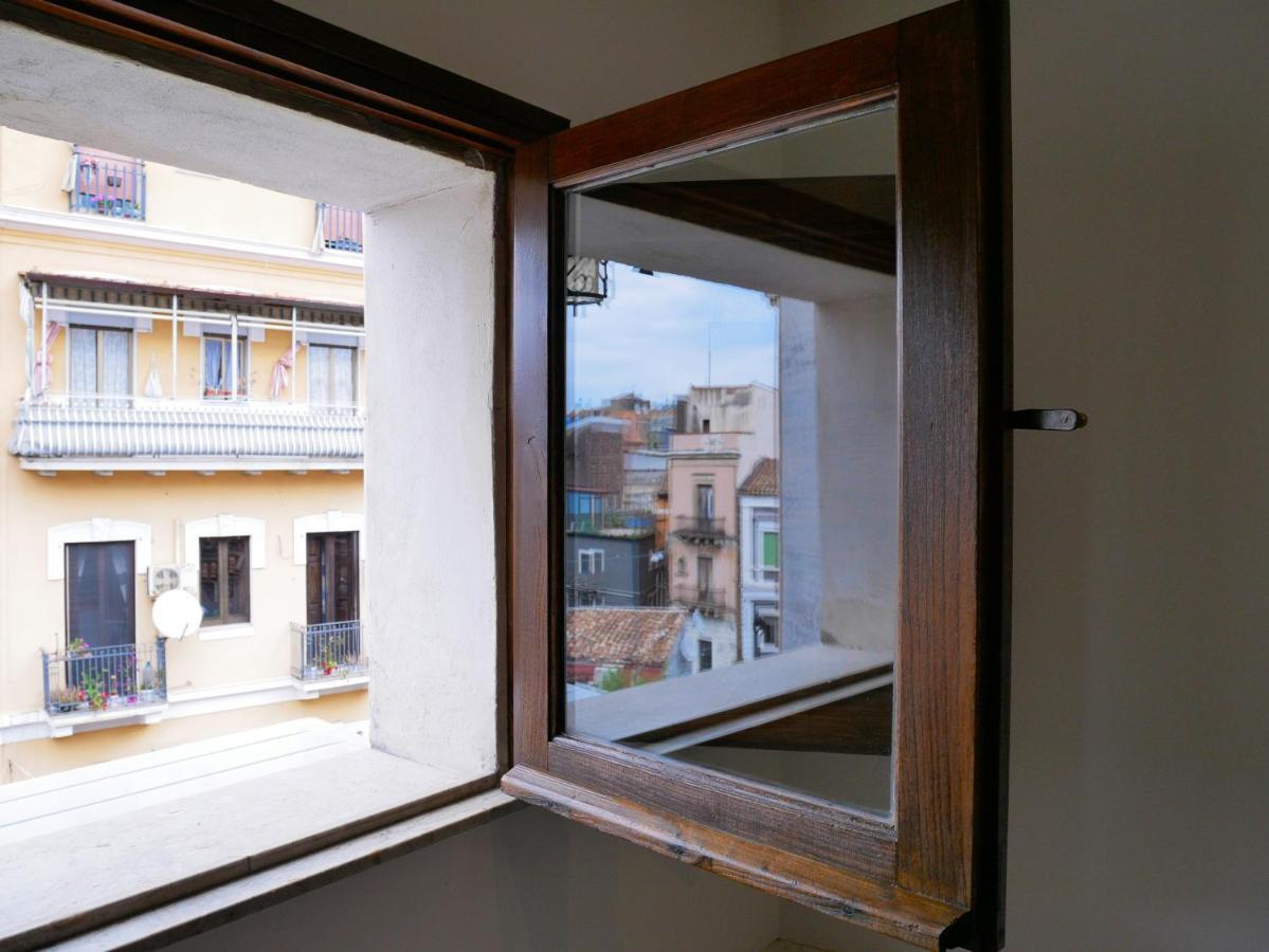 Ninetti Guest House - Apt Centro Storico 카타니아 외부 사진